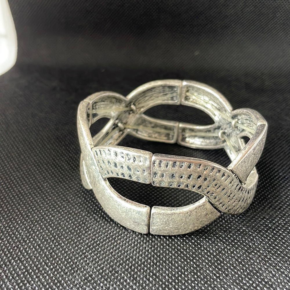 Premier Designs Exclamation Stretch Bracelet